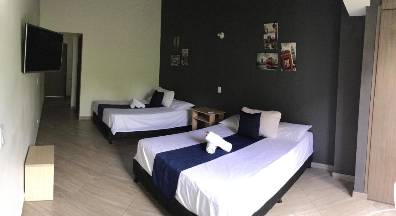 Apartahotel Avanti Медельїн Екстер'єр фото